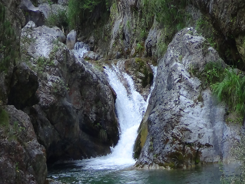 The Enipeas gorge. Hiking from location Prionia (at an altitude of 1.075 m.) to Litochoro.